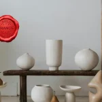 Ce jour-là, j’ai découvert que la céramique n’était pas qu’une simple décoration : c’était une histoire, une passion, une humanité qui se glissait dans chaque courbe et chaque craquelure.
