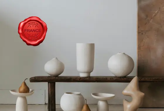 Ce jour-là, j’ai découvert que la céramique n’était pas qu’une simple décoration : c’était une histoire, une passion, une humanité qui se glissait dans chaque courbe et chaque craquelure.
