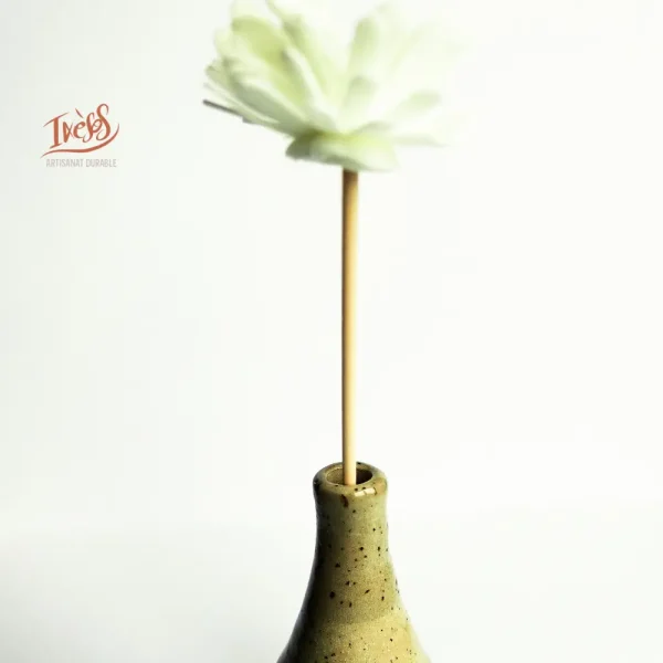 Soliflore bouteille en grès pyrité avec une tige, décoration artisanale céramique minimaliste Ixèsos